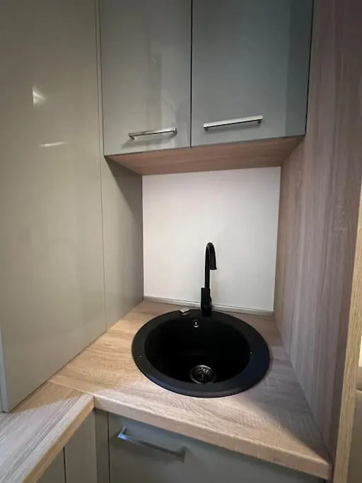 Cozy 1 Bedroom Apartment Bükreş